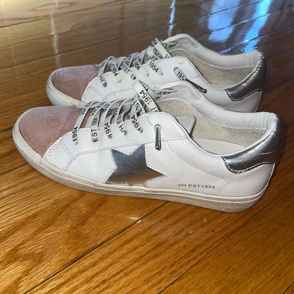 VH Sneakers